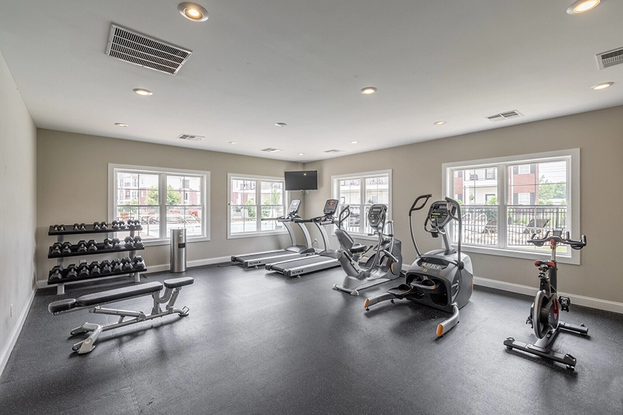 Community amenities at Autumn Lake Apartments